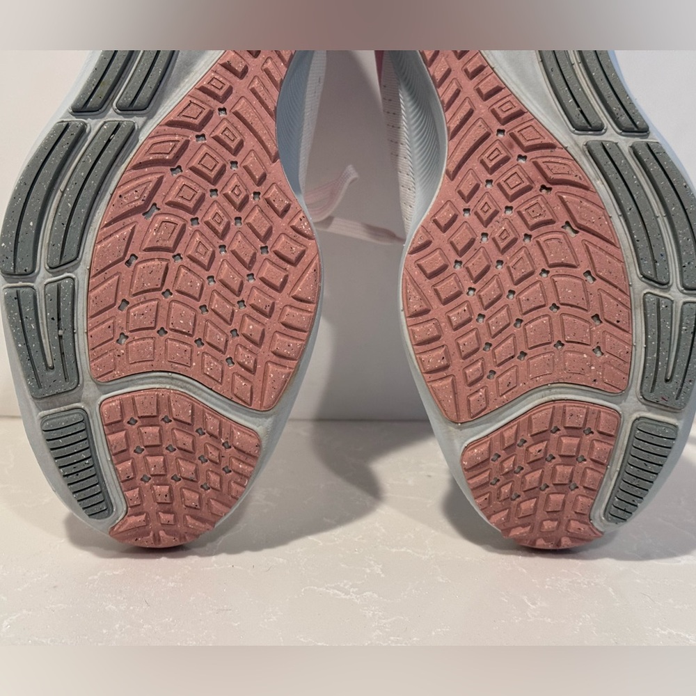 NIKE AIR ZOOM PEGASUS 38 RUNNING SHOES. Size 8 PINK & WHITE W/gray accents - Picture 8 of 10